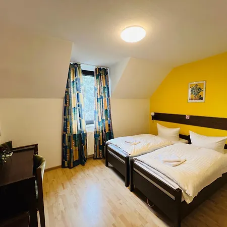 Ellermann * פלוטו